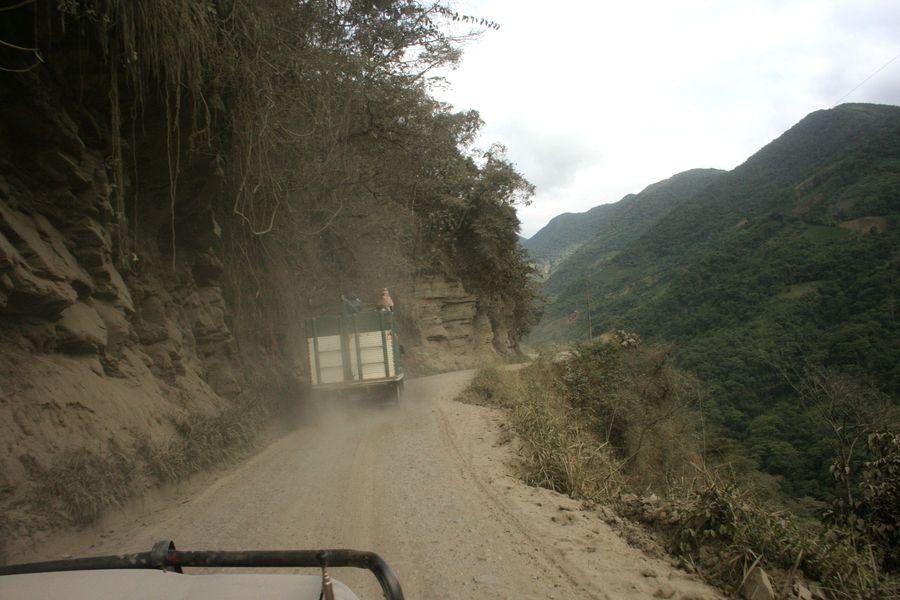 16 transport camiona jest w gorach podstawa transportu pasazerskiego